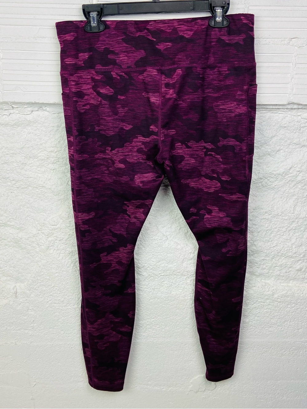 Avia Magenta & Dark Purple Camo phone pocket yoga athletic Leggings size XXL - Picture 4 of 12